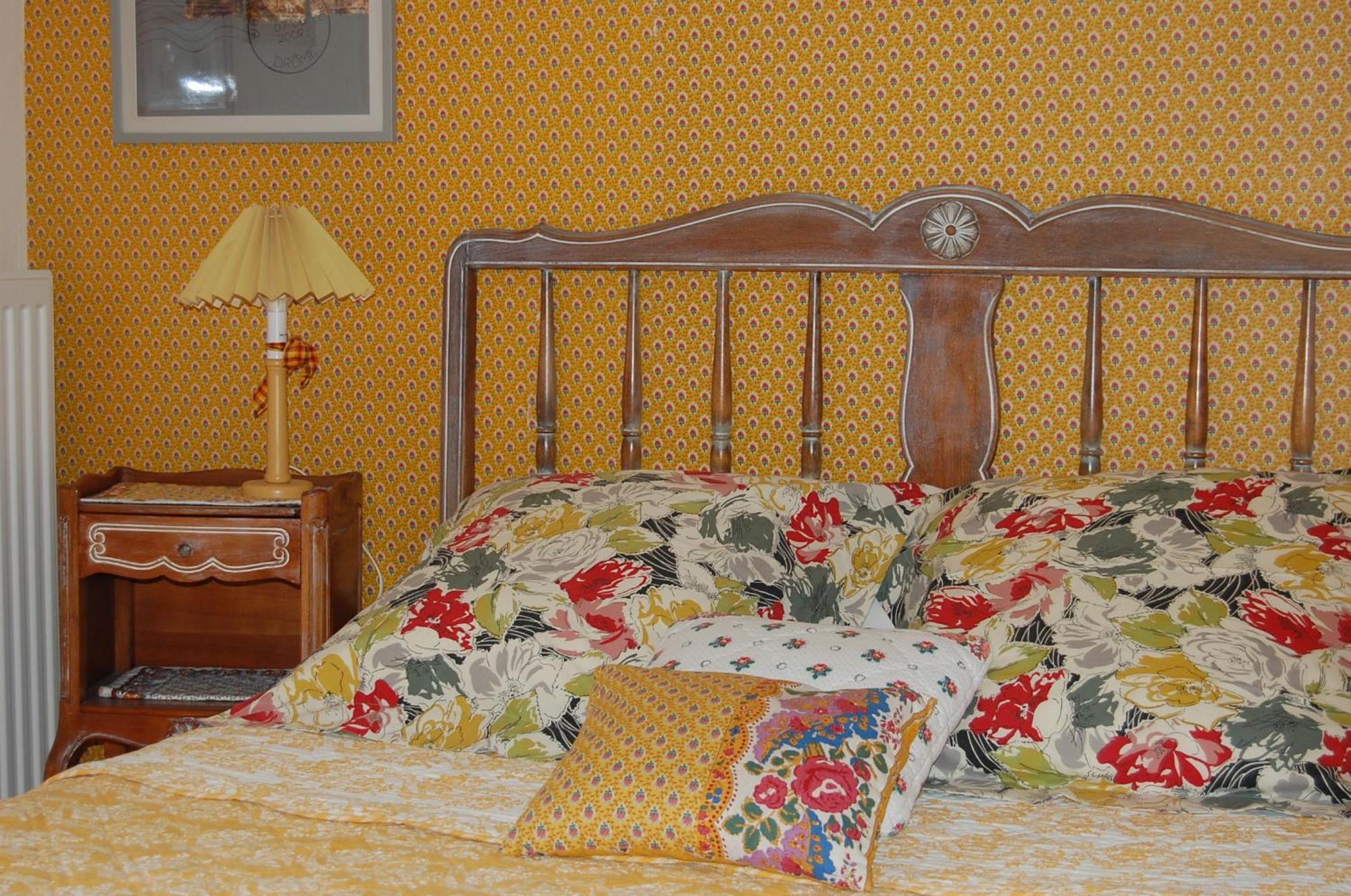 Bed and Breakfast Le Mas Des Clots Upie Екстер'єр фото